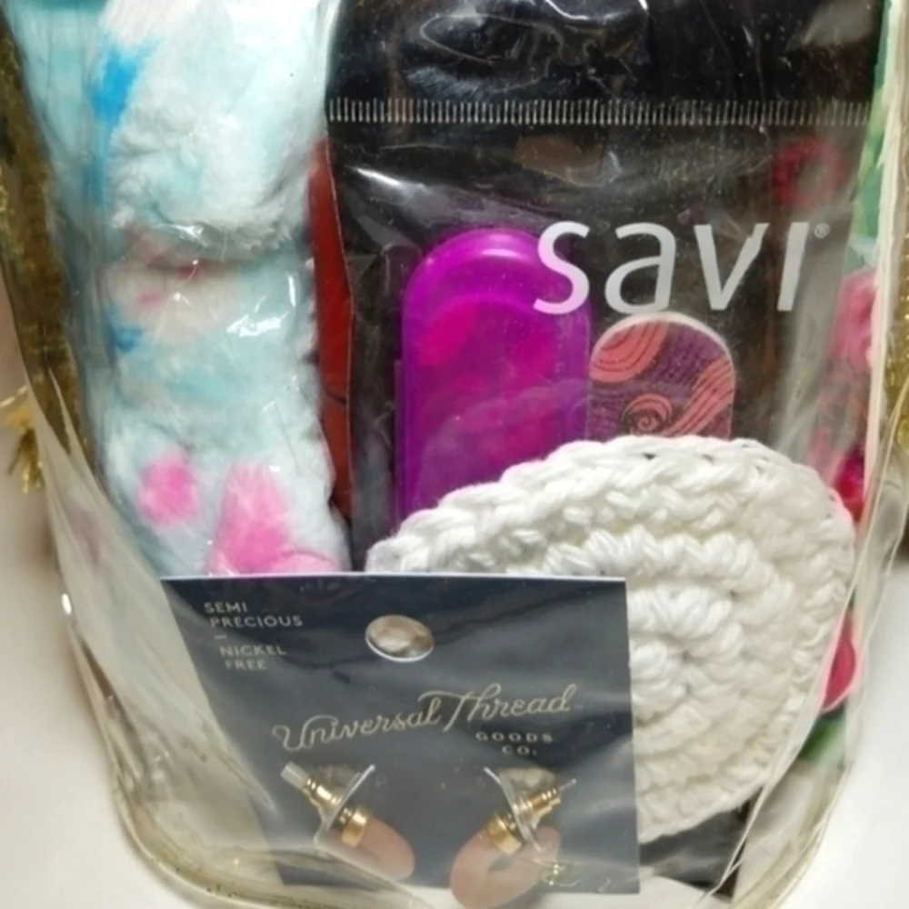 Berry Clean Your Face Accessory Bundle
